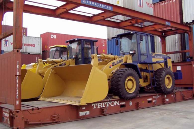 Heavy equipment shipping. OOG cargo transported via ocean freight.